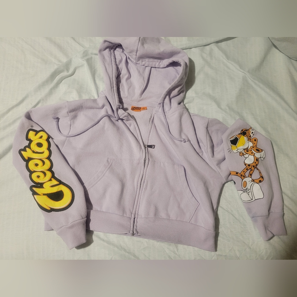 Cheetos zip up crop top hoodie. Lilac. Chester cheeto euc pockets